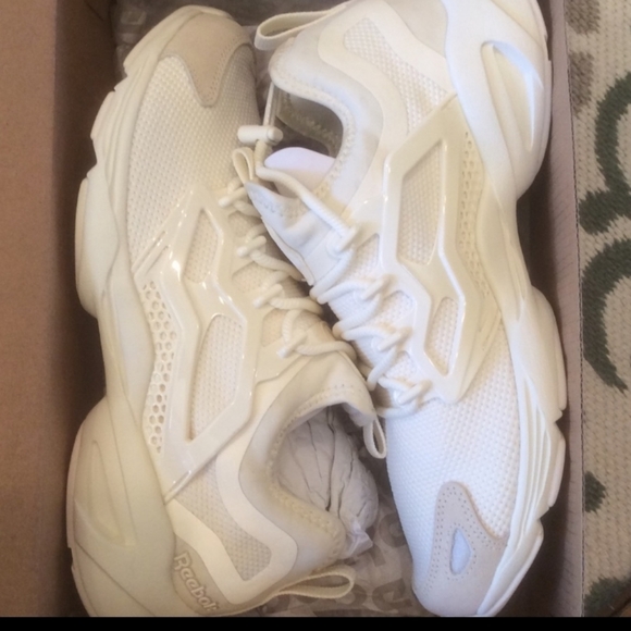 Urban Outfitters Reebok White Fury Adapt Sneakers - Picture 3 of 4